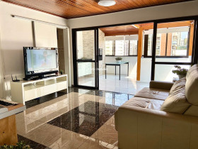 Apartamento com 3 Quartos à Venda, 188 m² em Vila Hamburguesa - São Paulo