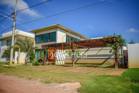 Casa com 6 Quartos à Venda,  em Chapéu Do Sol - São João Da Barra
