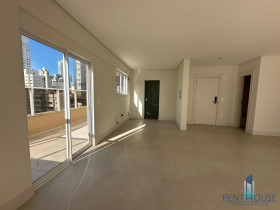 Apartamento com 3 Quartos à Venda, 197 m² em Centro - Balneário Camboriú