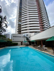 Imóvel com 4 Quartos para Alugar, 247 m² em Casa Forte - Recife