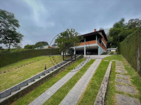 Casa com 4 Quartos à Venda, 1.176 m² em Granja Viana - Cotia