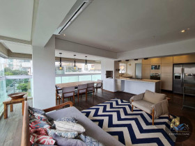 Apartamento com 2 Quartos à Venda, 147 m² em Gonzaga - Santos
