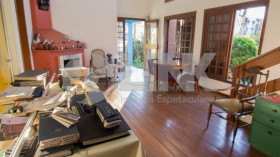 Casa com 3 Quartos à Venda, 151 m² em Passo Da Areia - Porto Alegre