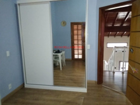 Sobrado com 3 Quartos à Venda, 250 m² em Vila Aparecida - Jundiaí