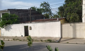 Casa com 3 Quartos para Alugar, 180 m² em Clima Bom - Maceió