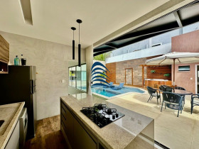 Casa com 4 Quartos à Venda, 240 m² em Jacuipe - Camacari