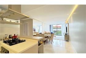 Apartamento com 2 Quartos à Venda, 92 m² em Jardim Lindóia - Porto Alegre