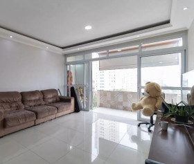Apartamento com 2 Quartos à Venda, 108 m² em Aclimação - São Paulo