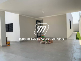 Casa com 3 Quartos à Venda, 250 m² em Jardim Brasília - Uberlândia