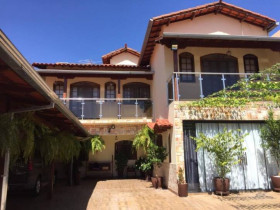 Casa com 6 Quartos à Venda, 580 m² em São Geraldo - Belo Horizonte
