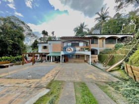 Casa com 3 Quartos à Venda, 398 m² em Condomínio Iolanda - Taboão Da Serra