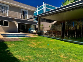 Casa com 3 Quartos à Venda, 300 m² em Alphaville - Santana De Parnaiba