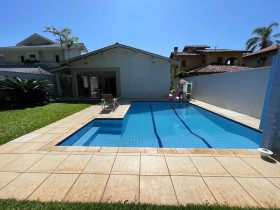 Casa com 4 Quartos à Venda, 231 m² em Riviera De São Lourenço - Bertioga