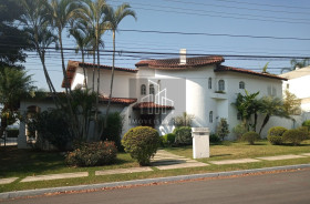 Casa de Condomínio com 4 Quartos para Alugar, 440 m² em Alphaville Residencial Um - Barueri
