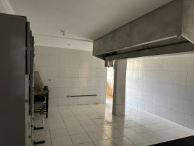 Galpão para Alugar, 330 m² em Beberibe - Recife