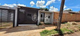 Casa com 2 Quartos para Alugar,  em Morada Verde - Campo Grande