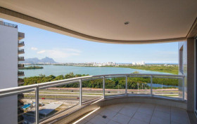 Apartamento com 4 Quartos à Venda, 250 m² em Camorim - Rio De Janeiro
