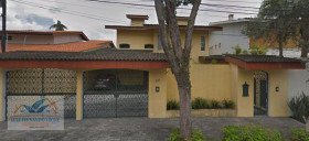 Sobrado com 4 Quartos à Venda, 349 m² em Alto De Pinheiros - São Paulo