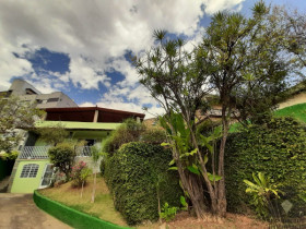Casa com 4 Quartos à Venda, 457 m² em Betania - Belo Horizonte