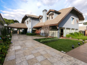 Casa com 4 Quartos à Venda, 656 m² em Jardim Social - Curitiba