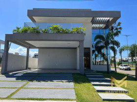 Casa com 4 Quartos à Venda, 338 m² em Cidade Alpha - Eusébio