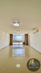 Apartamento com 3 Quartos à Venda, 180 m² em José Menino - Santos