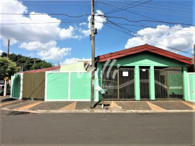 Casa com 2 Quartos à Venda,  em Jardim Esmeralda - Santa Bárbara D'oeste