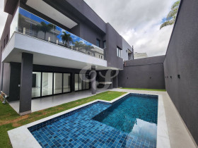 Casa de Condomínio com 4 Quartos à Venda, 350 m² em Alphaville - Santana De Parnaíba