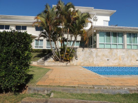 Sobrado com 5 Quartos à Venda, 455 m² em Jardim Das Palmeiras - Bragança Paulista