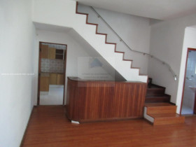 Casa com 2 Quartos para Alugar, 74 m² em Vila Liviero - São Paulo