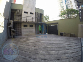 Sobrado com 5 Quartos à Venda, 350 m² em Campo Belo - São Paulo