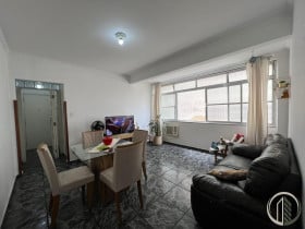 Apartamento com 2 Quartos à Venda, 78 m² em José Menino - Santos