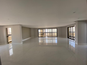 Apartamento com 4 Quartos à Venda, 342 m² em Aclimação - São Paulo