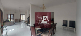 Casa com 8 Quartos à Venda, 382 m² em Cruz - Lorena