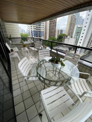 Apartamento com 4 Quartos à Venda, 277 m² em Casa Amarela - Recife