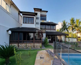 Casa com 7 Quartos à Venda, 450 m² em Camboinhas - Niterói