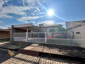 Casa com 3 Quartos à Venda, 85 m² em Tiradentes - Campo Grande