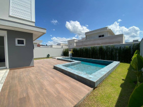 Casa de Condomínio com 4 Quartos à Venda, 367 m² em Santa Regina - Camboriú