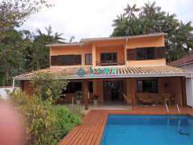 Casa com 3 Quartos à Venda, 300 m² em Vivamar - Ubatuba
