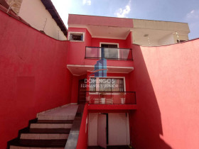 Casa com 3 Quartos à Venda, 190 m² em Vila Carmosina - São Paulo