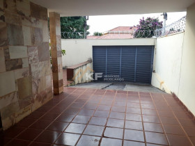 Casa com 3 Quartos à Venda, 226 m² em Jardim Sumaré - Ribeirão Preto