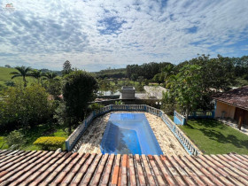 Chácara com 2 Quartos à Venda, 1.960 m² em Pouso Alegre - Santa Isabel