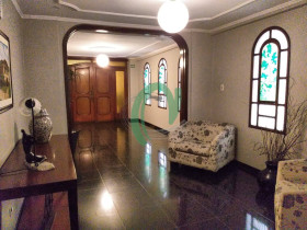 Apartamento com 3 Quartos à Venda, 132 m² em José Menino - Santos