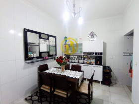 Casa com 3 Quartos à Venda, 90 m² em Jardim Rio Branco - São Vicente