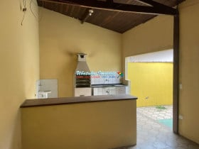 Casa com 2 Quartos à Venda, 200 m² em Mato Dentro - Ubatuba