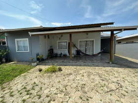 Casa com 2 Quartos à Venda, 130 m² em Centro - Balneário Barra Do Sul
