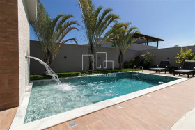 Casa de Condomínio com 4 Quartos à Venda, 236 m² em Interlagos - Vila Velha