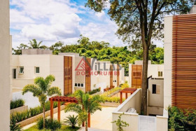 Casa com 4 Quartos à Venda, 490 m² em Granja Julieta - São Paulo