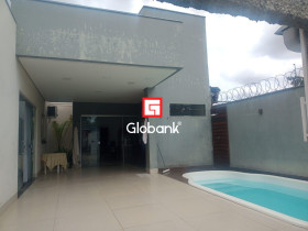 Casa com 3 Quartos à Venda, 100 m² em Jk - Montes Claros