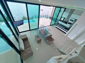 Casa com 5 Quartos à Venda, 767 m² em Praia Do Moleque - Angra Dos Reis